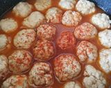 Foto del paso 8 de la receta Albóndigas en salsa de tomate con pimientos