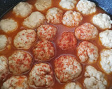 Foto del paso 8 de la receta: Albóndigas en salsa de tomate con pimientos