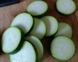 Une image de l'étape 1 de 🌱Courgette façon pizza.