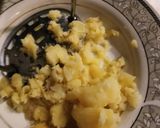 A picture of step 3 of Chicken Cheese Balls.