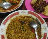 Foto langkah ke 7 dari resep Indomie Nyemek ala Burjonan/Warmindo.