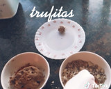 Foto del paso 2 de la receta: Trufas de galletitas y dulce de leche
