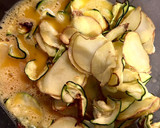 Foto del paso 5 de la receta: Tortilla de patata 🥔 y calabacín 🥒 en airfryer