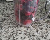 A picture of step 1 of Healthful Banana Berry Smoothie.