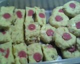 Foto langkah ke 2 dari resep Nuggets singkong Isi sosis.