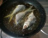Foto langkah ke 4 dari resep Bandeng goreng bumbu bacem sambal lamongan.