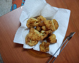 Foto del paso 5 de la receta: Coliflor rebozada con puré de papas, longaniza y mojo