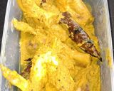 Foto langkah ke 2 dari resep Ayam goreng lengkuas.