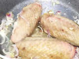 Alas de pavo en salsa