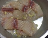 Foto langkah ke 1 dari resep Steak Ikan Dori dengan saus teriyaki sederhana.