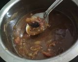 A picture of step 1 of Saunth/ Meethi Chutney.