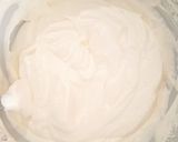 Foto del passaggio 5 della ricetta Torta di pavesini al cacao con crema al cocco