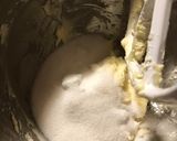 Foto langkah ke 3 dari resep Cinnamon Swirl Coffee Cake.