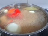 Alubias blancas con costilla y patatas
