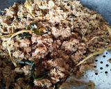 Foto langkah ke 2 dari resep 92. Abon Ayam (isi lemper).