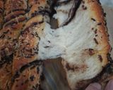 Foto langkah ke 5 dari resep Roti pluntir coklat keju empuukkkk.
