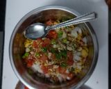 A picture of step 3 of Corn flakes chaat.