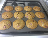 Foto del paso 8 de la receta: Muffins de fresas y queso crema