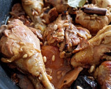 Foto del paso 9 de la receta: Pollo asado con níscalos