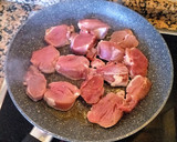 Foto del paso 3 de la receta: Solomillo de cerdo en salsa de manzana