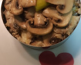 Foto del paso 3 de la receta: Timbal de champiñón con ajos tiernos y huevo