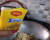 क्रिस्पी मैगी रोल(Crispy maggi roll recipe in Hindi) रेसिपी चरण 1 फोटो
