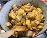 Une image de l'étape 15 de Duo de pommes de terre au lard et bouillon de sanglier.