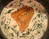 صورة لخطوة 7 من وصفة سالمون مشوي بالكريمة و السبانخ - Roasted Salmon with Cream and Spinach 🌟