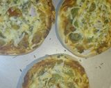 A picture of step 9 of Mini Pizzas.