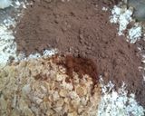 A picture of step 1 of Chocolate banana overnight oats.