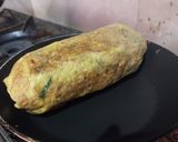 Foto langkah ke 4 dari resep Telur Gulung Sayur.
