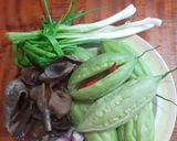 Hình bước làm 1 của món Khổ qua hầm