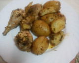 Foto del paso 6 de la receta: Contramuslo de pollo cocido y asado con papas y mojo