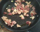 Foto del paso 1 de la receta: Habas refritas con las vainas y carne de cerdo y pollo