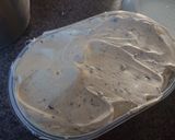 A picture of step 4 of Oreo Ice Cream.