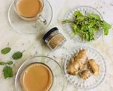 A picture of step 3 of Galangal masala tea.