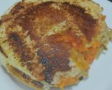 Foto del paso 10 de la receta: Sándwich🥯cremoso🧀🥛de zanahoria🥕y cebolla🧅🥐🧀