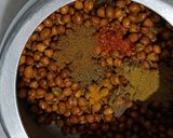 A picture of step 3 of Bihari Style Chana Ghugni.