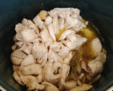 Foto del paso 5 de la receta: Pollo en salsa
