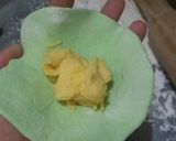 Hình bước làm 6 của món Bánh bao lá nếp nhân custard