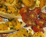 Foto del paso 3 de la receta: Camarones al ajillo con queso y endibias
