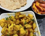 A picture of step 3 of Cauliflower and potatoes.