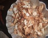 A picture of step 4 of Burnt garlic fried rice.