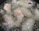 Foto del paso 3 de la receta: Alitas de pollo fritas en aceite girasol y muy crujientes