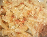 Foto del paso 2 de la receta: Camarones con frijoles cannellini estilo Toscano