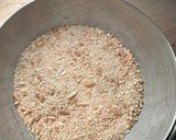 A picture of step 4 of Toasted rice crumbs (for laab).
