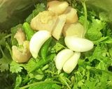 A picture of step 1 of Hariyali Aloo.