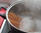 Foto del paso 1 de la receta: Espaguetis con sardinas en conserva y atún