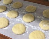 Foto langkah ke 5 dari resep 187. Donat Kampung Gula Halus.