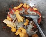 Foto langkah ke 3 dari resep Udang Kentang Sambal Tomat.